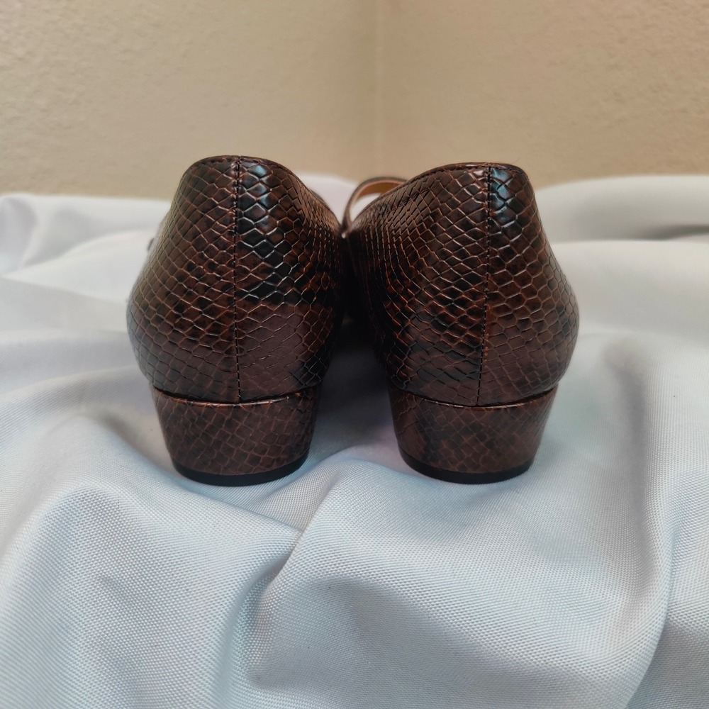 Naturalizer Mary Janes Croc Embossed Brown Faux Leather Pointed Heels Sz 8 - Picture 3 of 6